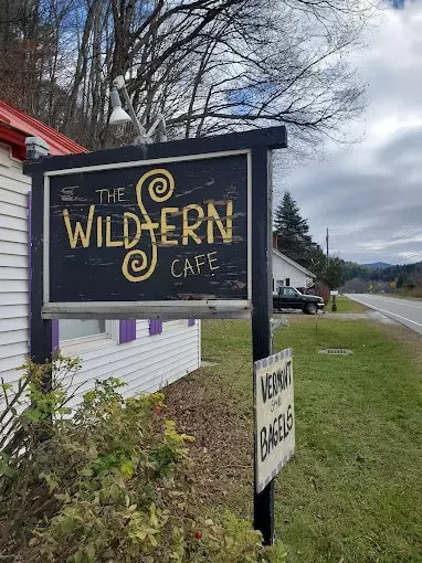 WATCH: River Thayer And Father Bow At The Wild Fern -- Stockbridge, Vermont